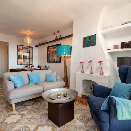 Apartament Pueblo Blanco *